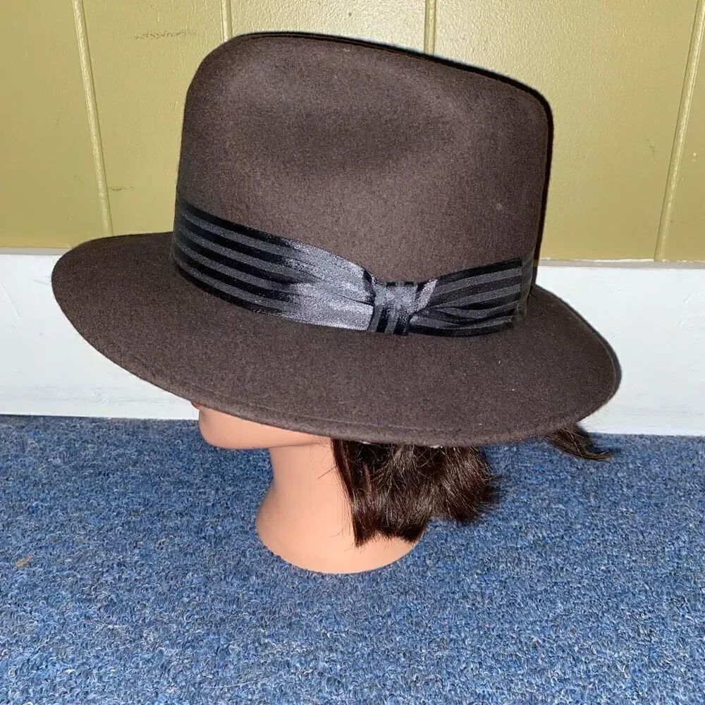 Dobb Main Street men M 100% wool Felt Fedora w/satin accent ribbon brown